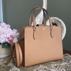 Very beautiful 🤩 satchel from tory Burch